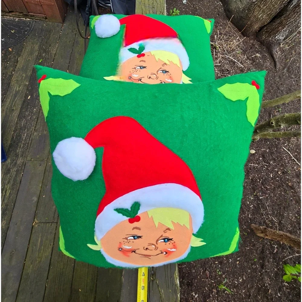 Vintage Annalee Christmas Elf Face Green Felt Throw‎ Pillows Set of 2 - 17.5